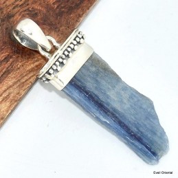 Pendentif Cyanite bleue forme bâtonnet Bijoux en Cyanite Bleue KC23.1