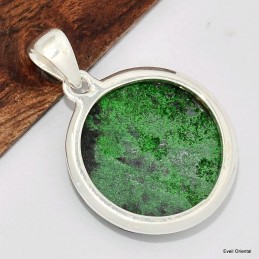 Pendentif rond en Grenat Uvarovite 