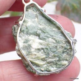 Gros pendentif Smaragdite Actinolite verte 