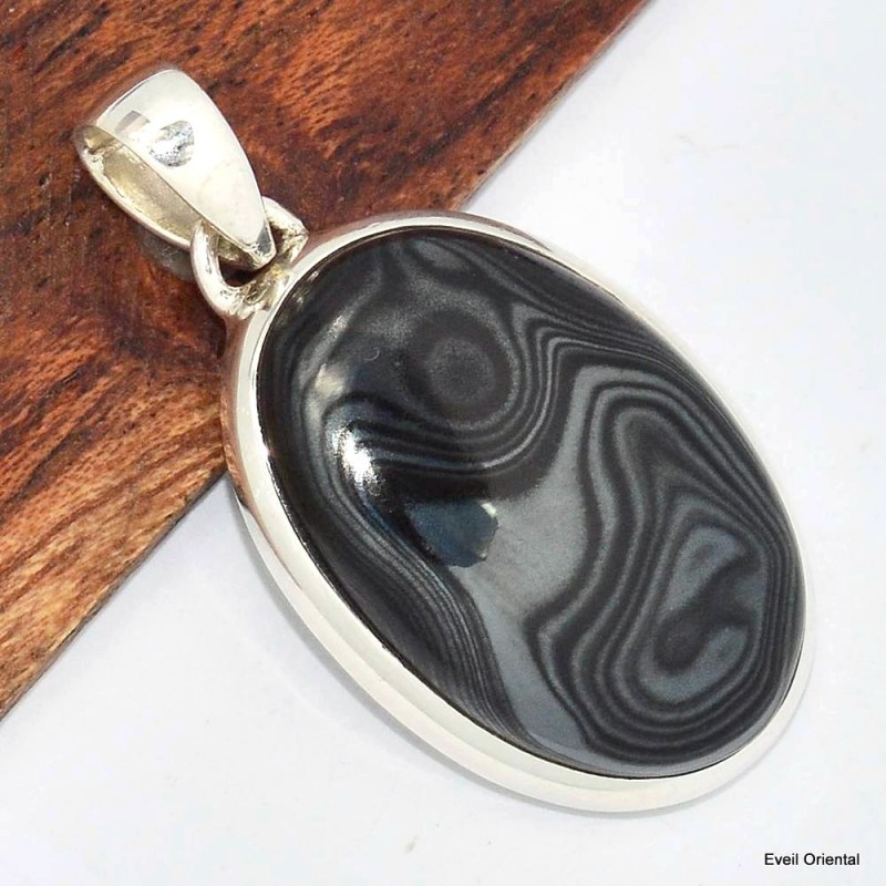 Pendentif oval en Psilomélane ou Malachite noire 