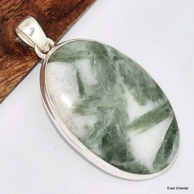 Gros pendentif Tourmaline verte sur quartz Pendentifs pierres naturelles KC51.3