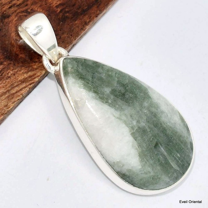 Pendentif goutte en Tourmaline sur quartz blanc Pendentifs pierres naturelles KC51.4