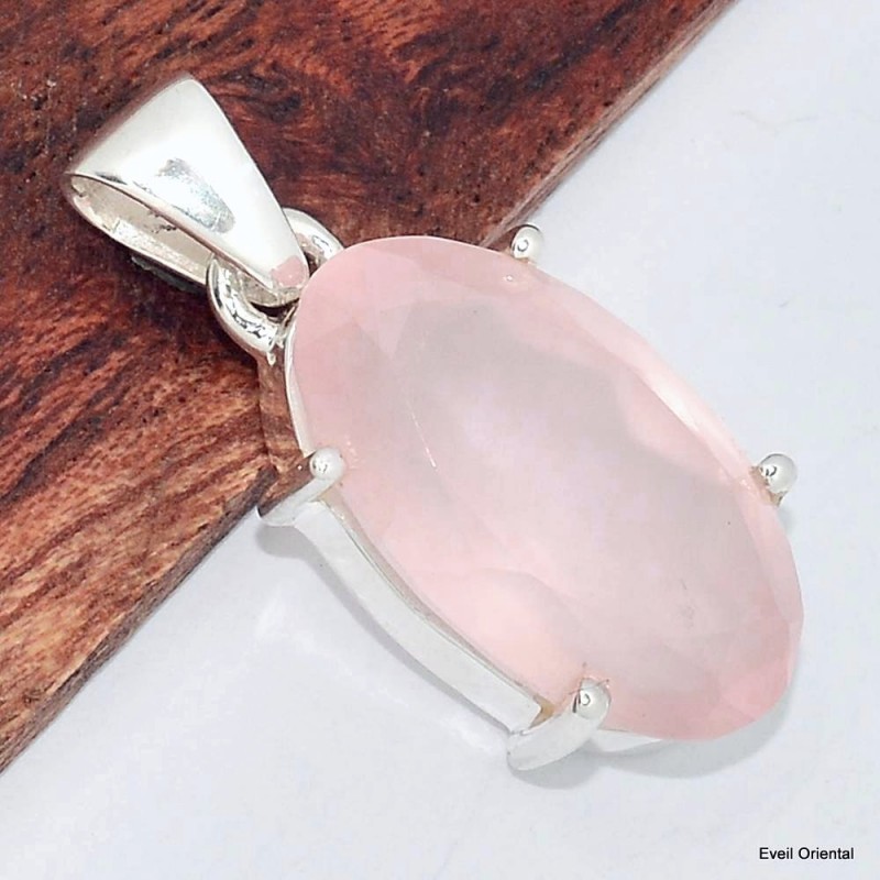 Pendentif Quartz rose facetté oval 