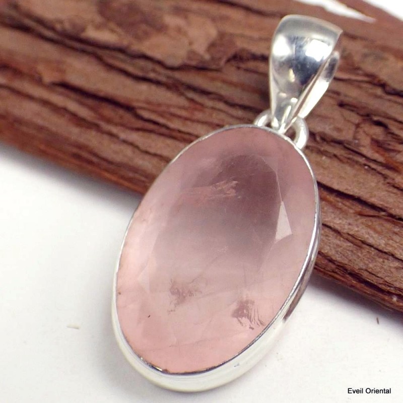 Pendentif oval Quartz rose facetté  