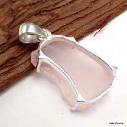 Pendentif Quartz rose brut serti griffes 