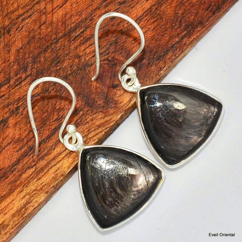 Boucles d'oreilles triangulaires en Hypersthene 