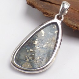 Rare pendentif Pyrite sur Cyanite aymétrique Bijoux en Cyanite Bleue LAM33.1