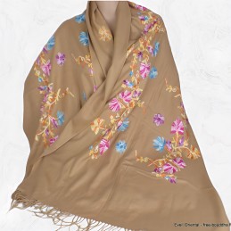 Châle ethnique brodé fleurs beige Nos Châles CNBR10