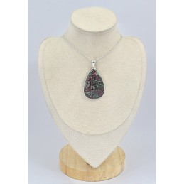 Gros pendentif goutte en Eudialyte 