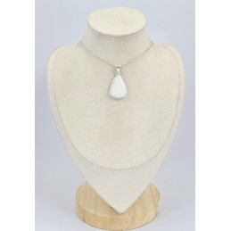 Pendentif en Scolecite blanche forme goutte 