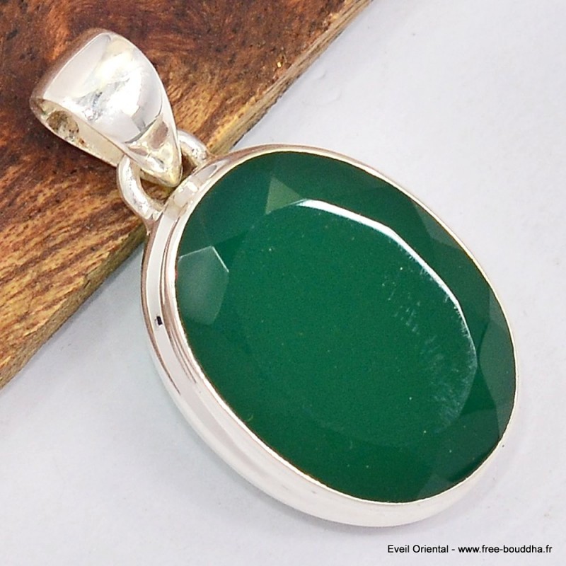 Pendentif oval en Onyx vert facetté 