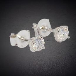 Clous d'oreilles Authentique Moissanite (très rare) 