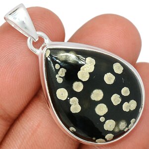 pendentif obsidienne galaxie