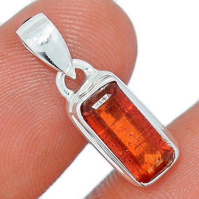 pendentif cyanite orange