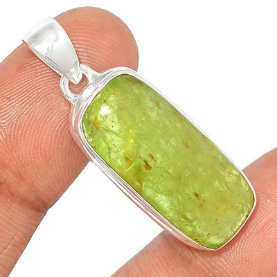 pendentif cyanite verte